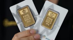 Lonjakan Harga Emas Antam Faktor Penyebab dan Implikasinya bagi Investor