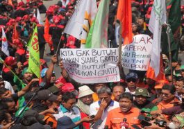 May Day 2025 di Sumut Ribuan Buruh Turun ke Jalan Desak Perlindungan Tenaga Kerja