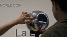 Izin Worldcoin Dibekukan Ancaman Privasi Dibalik Pemindaian Iris Mata Melalui Perangkat Orb