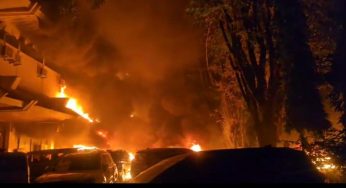 Amukan Massa di Makassar: Enam Motor, Mobil, Hingga Gedung DPRD Hangus Terbakar