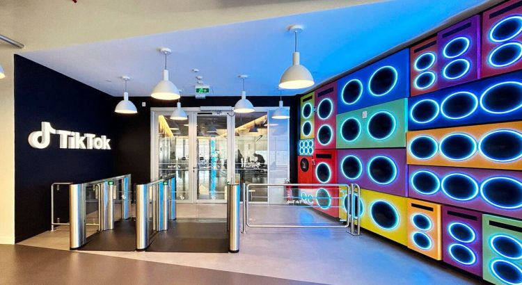 TikTok Hentikan Fitur Live Sementara di Indonesia Inilah Alasannya