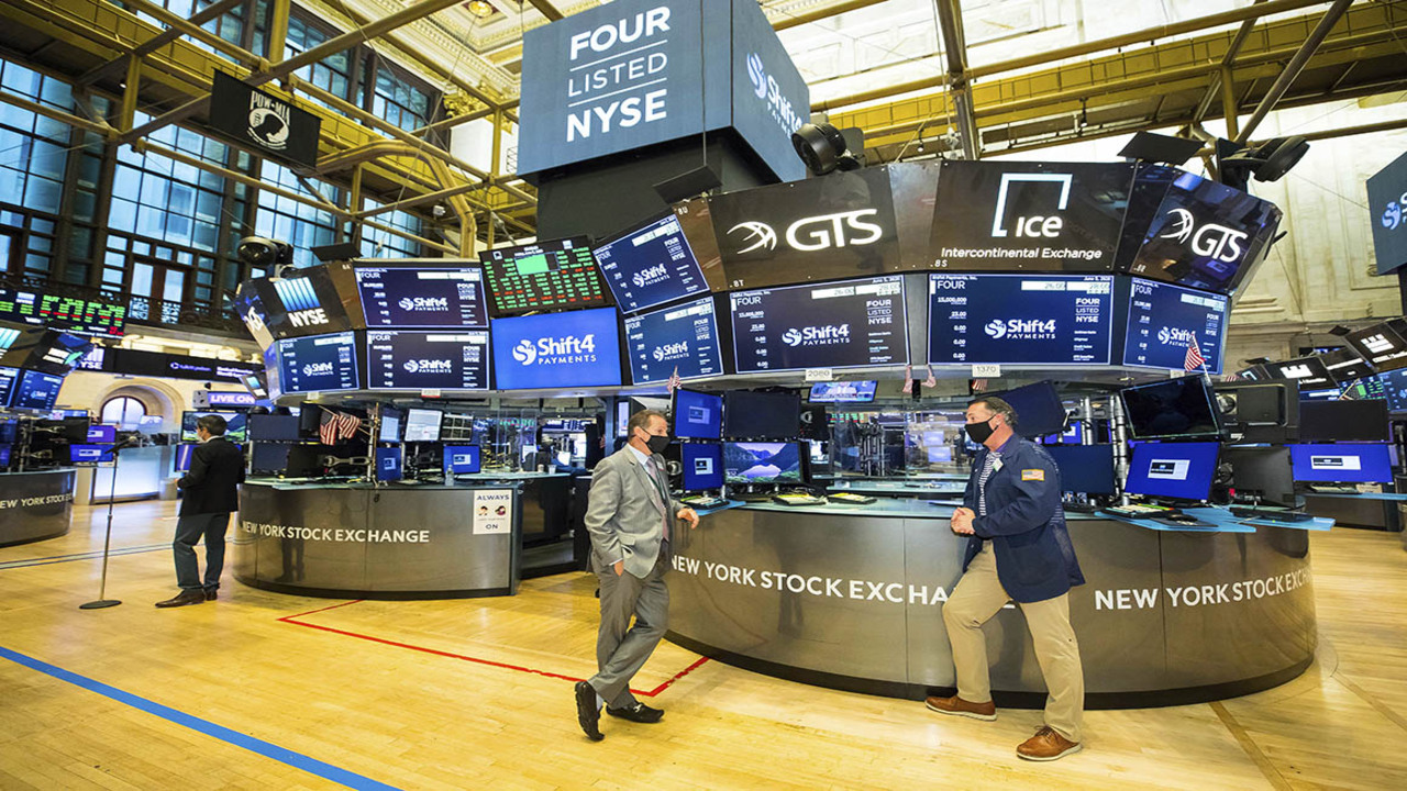 Wall Street Menghijau, Dow Jones Pecah Rekor Usai Pidato Powell