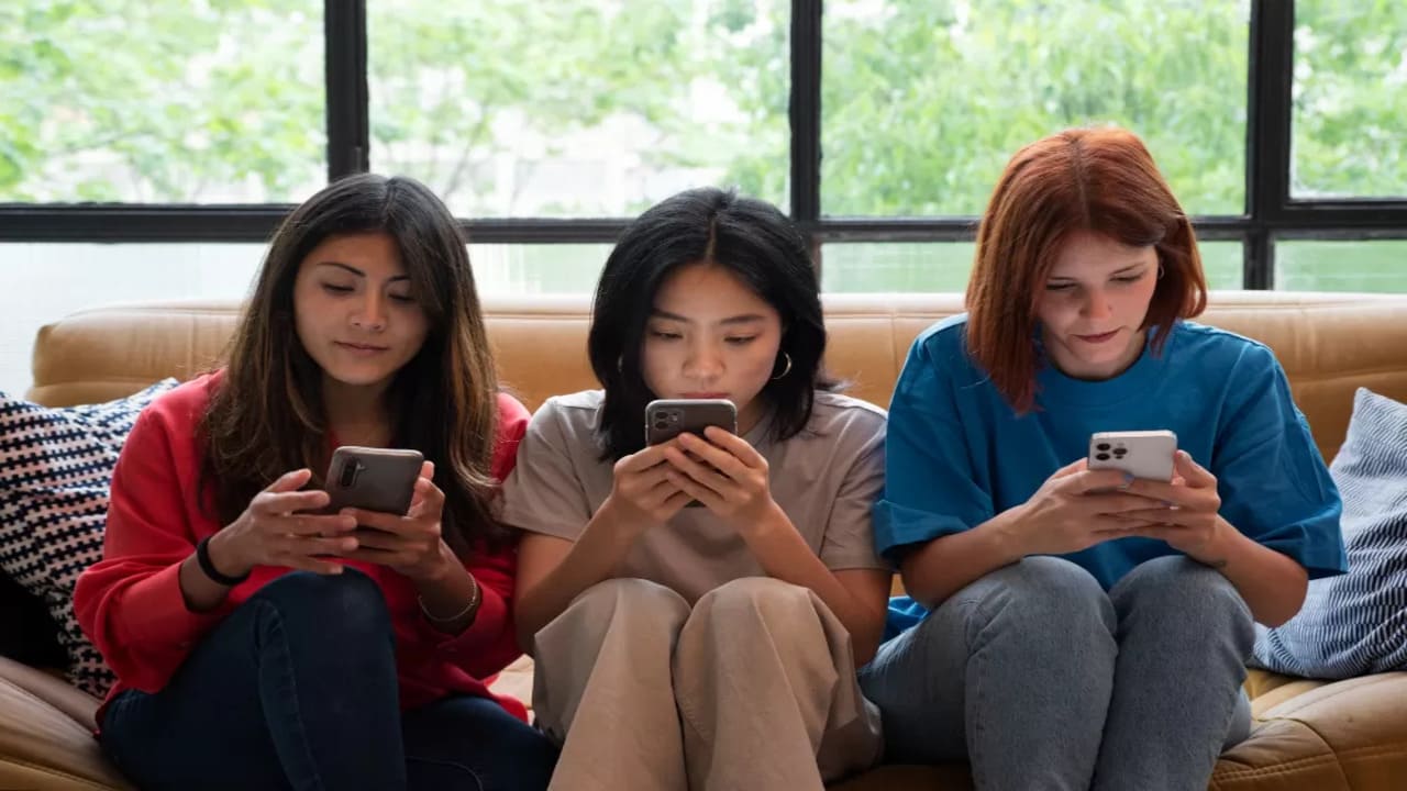 Pengguna Aktif Instagram Tembus 3 Miliar, TikTok dan YouTube Terancam